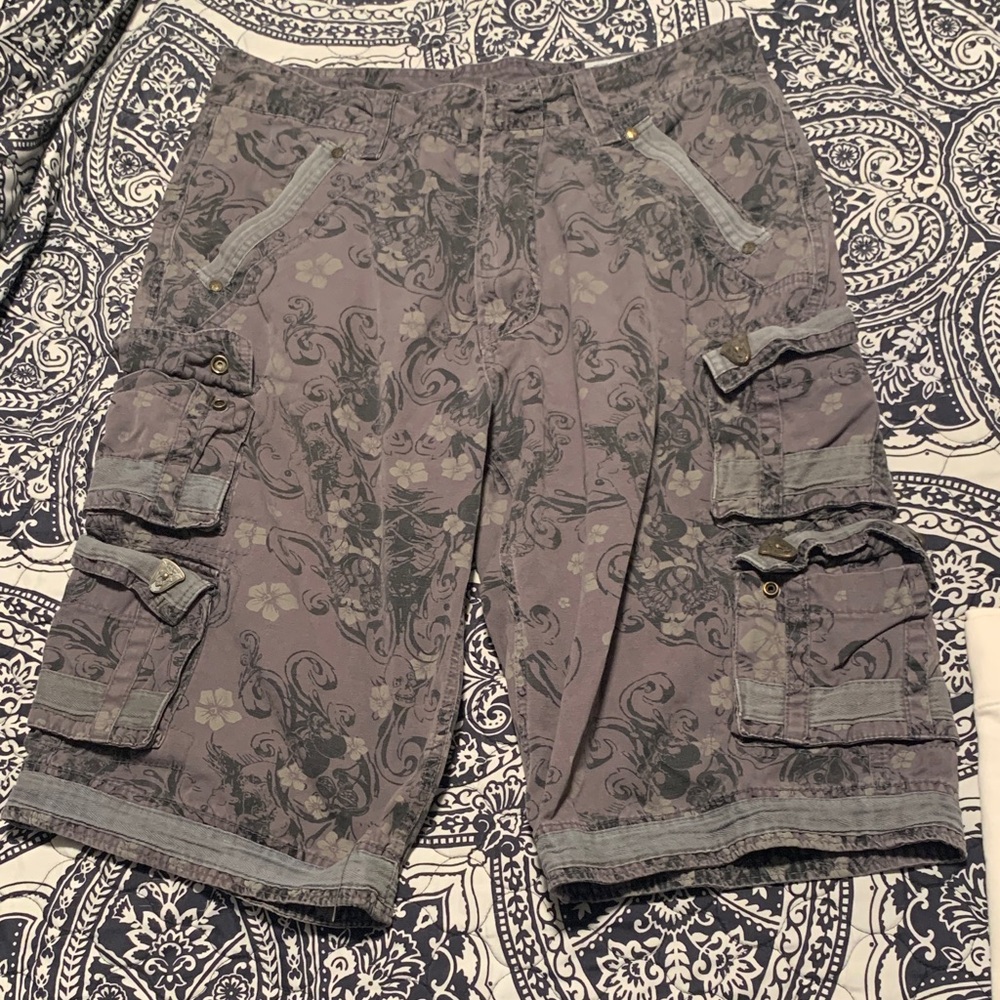 Men's Gray Floral Cargo Shorts
